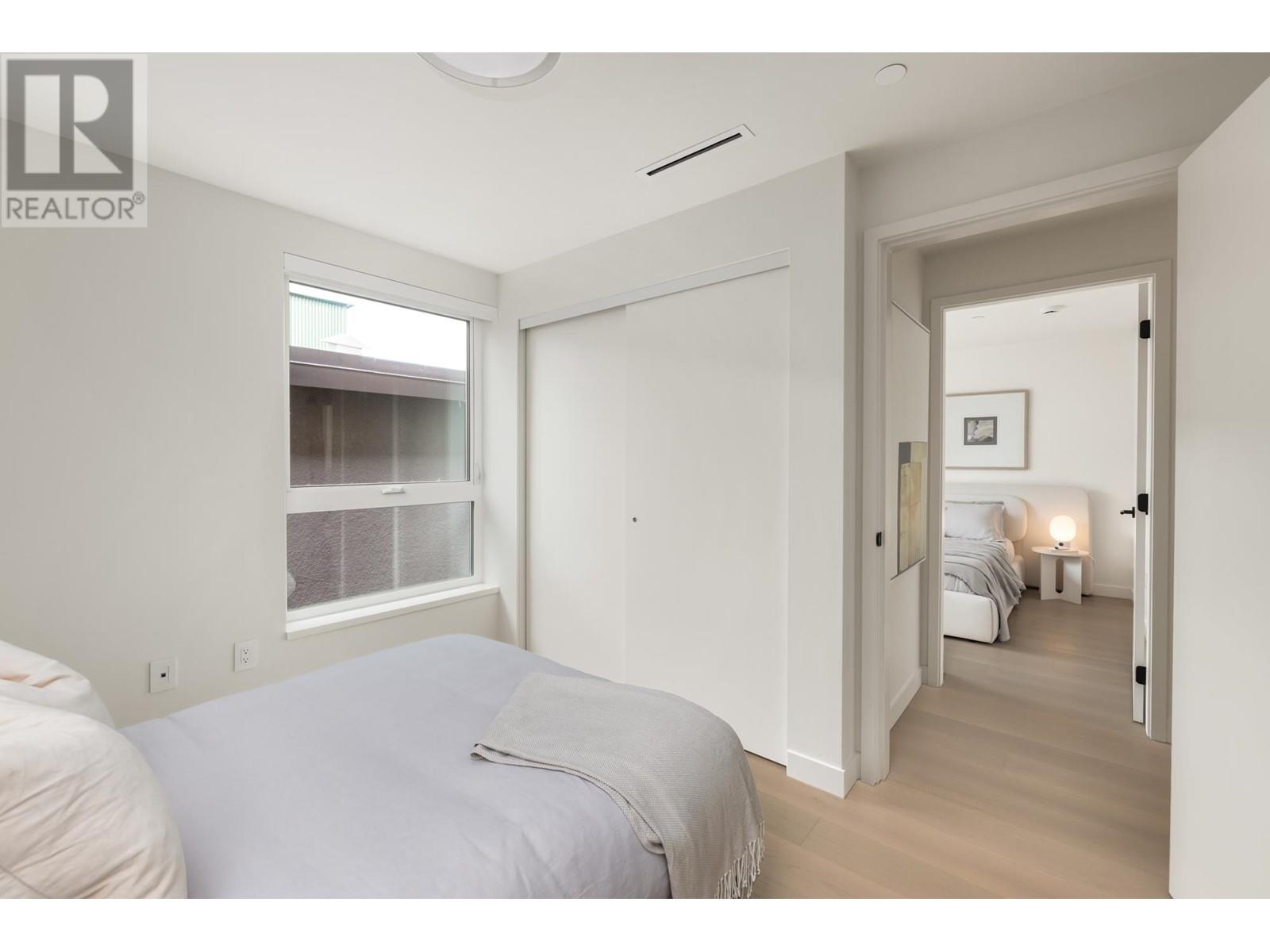 1 526 E 30TH AVENUE, Vancouver