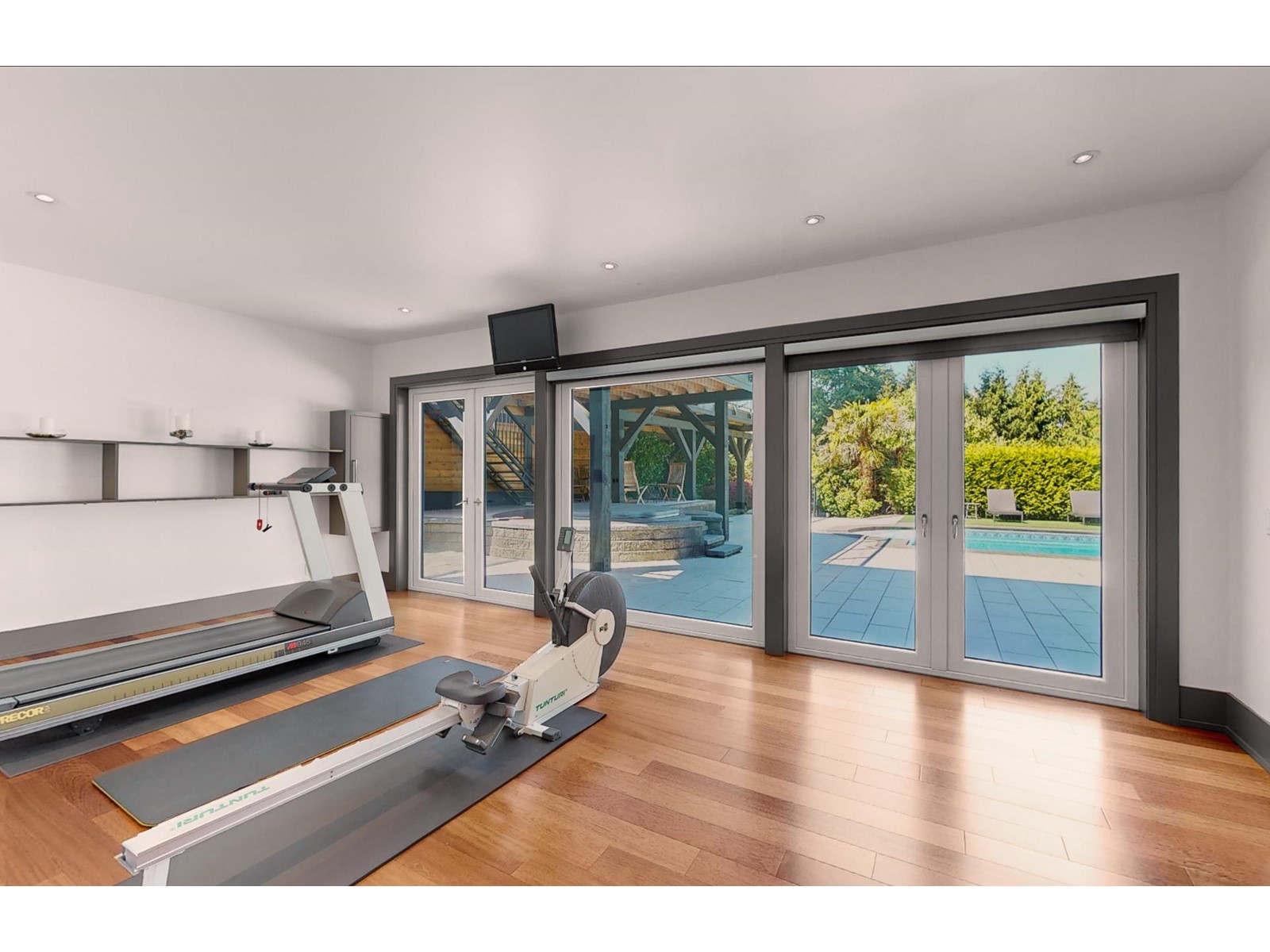 Photo 37 of 2737 Crescent Drive, Surrey BC