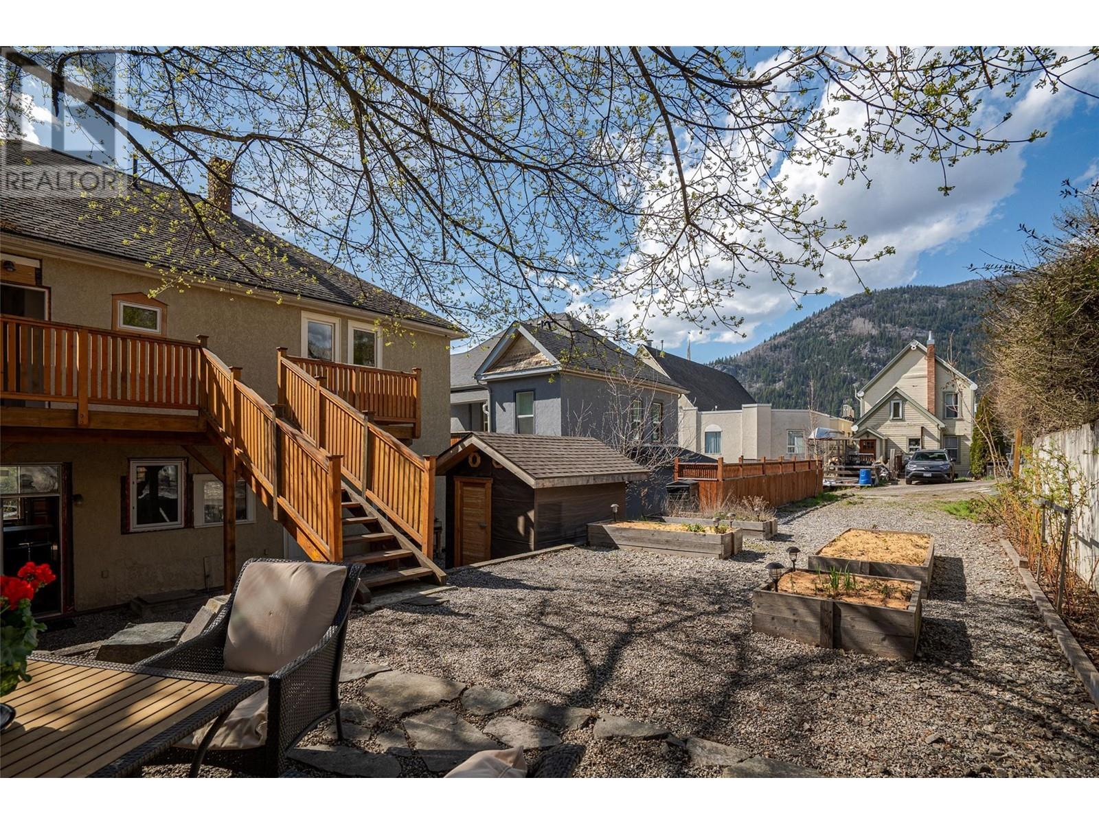Photo 26 of 717 715 Josephine Street, Nelson BC