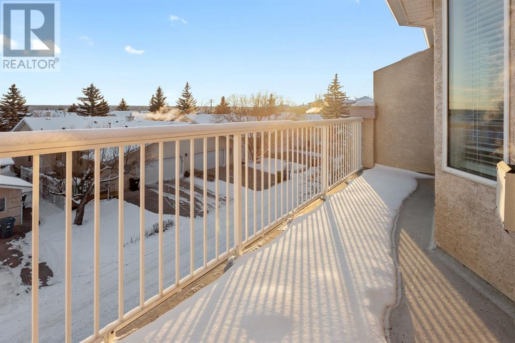 Single Family House Bungalow for Sale in  Sierra Morena Green SW Signal Hill Calgary 