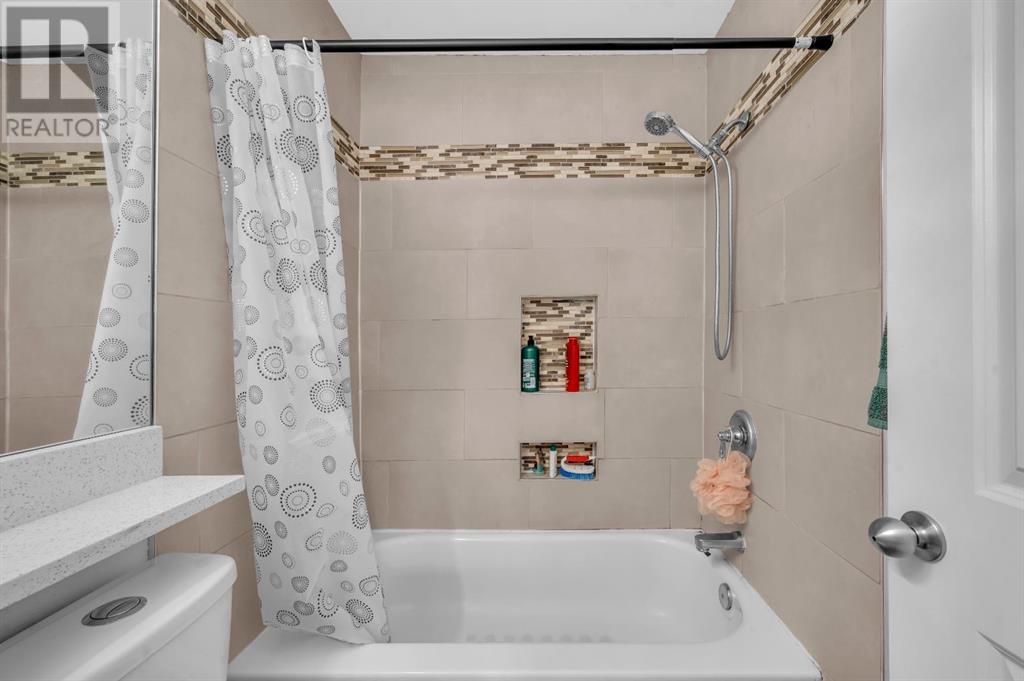 Single Family House for Sale in  Taradale Close NE Taradale Calgary 