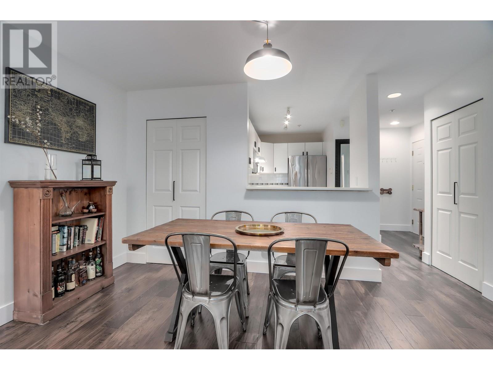 105 175 E 10TH STREET, North Vancouver real estate listing R2993977