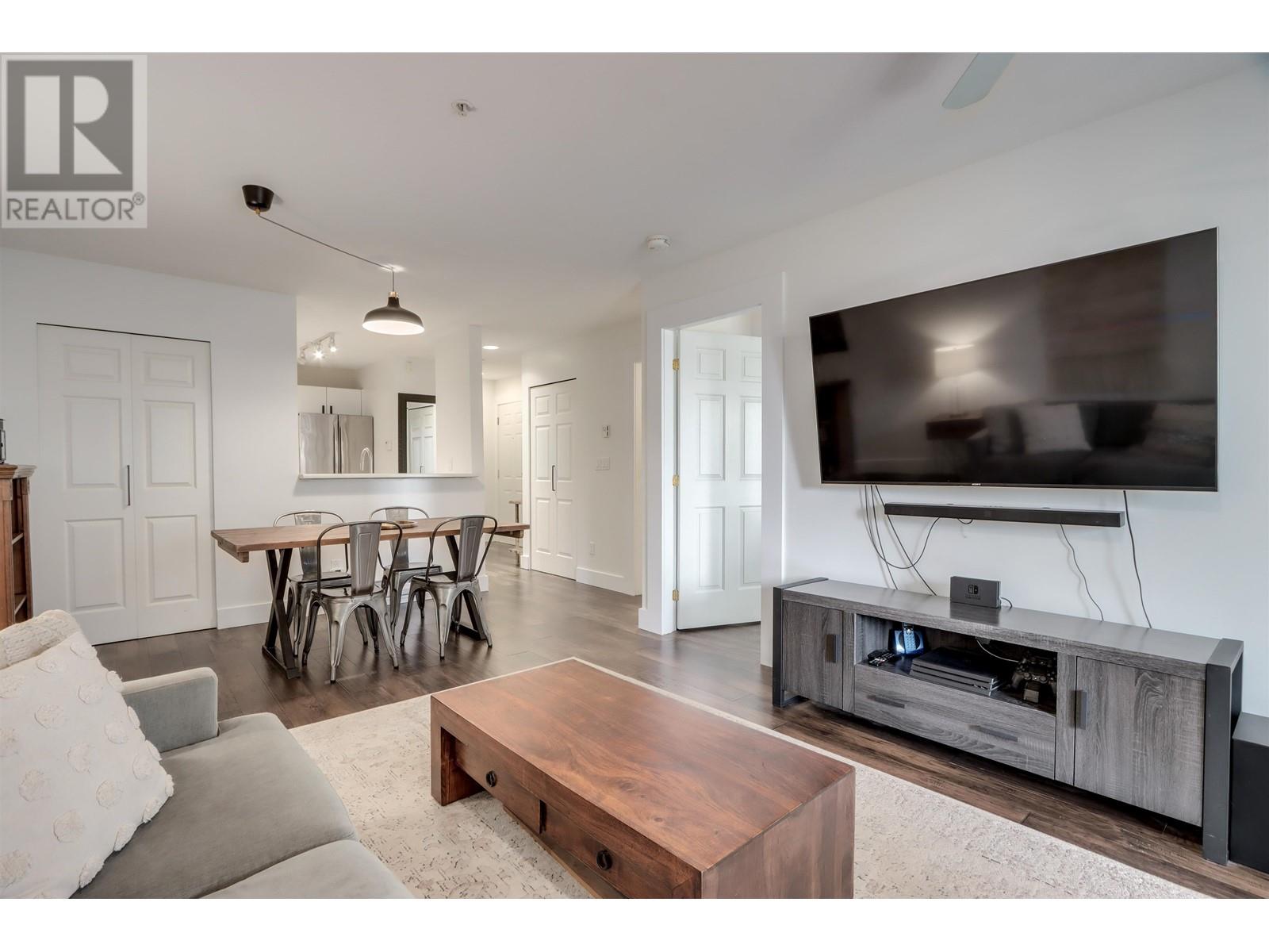 105 175 E 10TH STREET, North Vancouver real estate listing R2993977