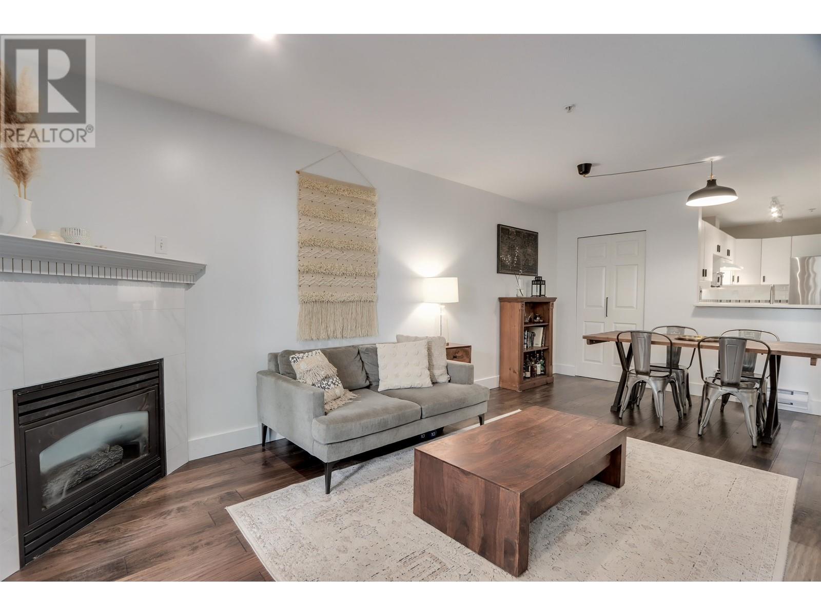105 175 E 10TH STREET, North Vancouver real estate listing R2993977