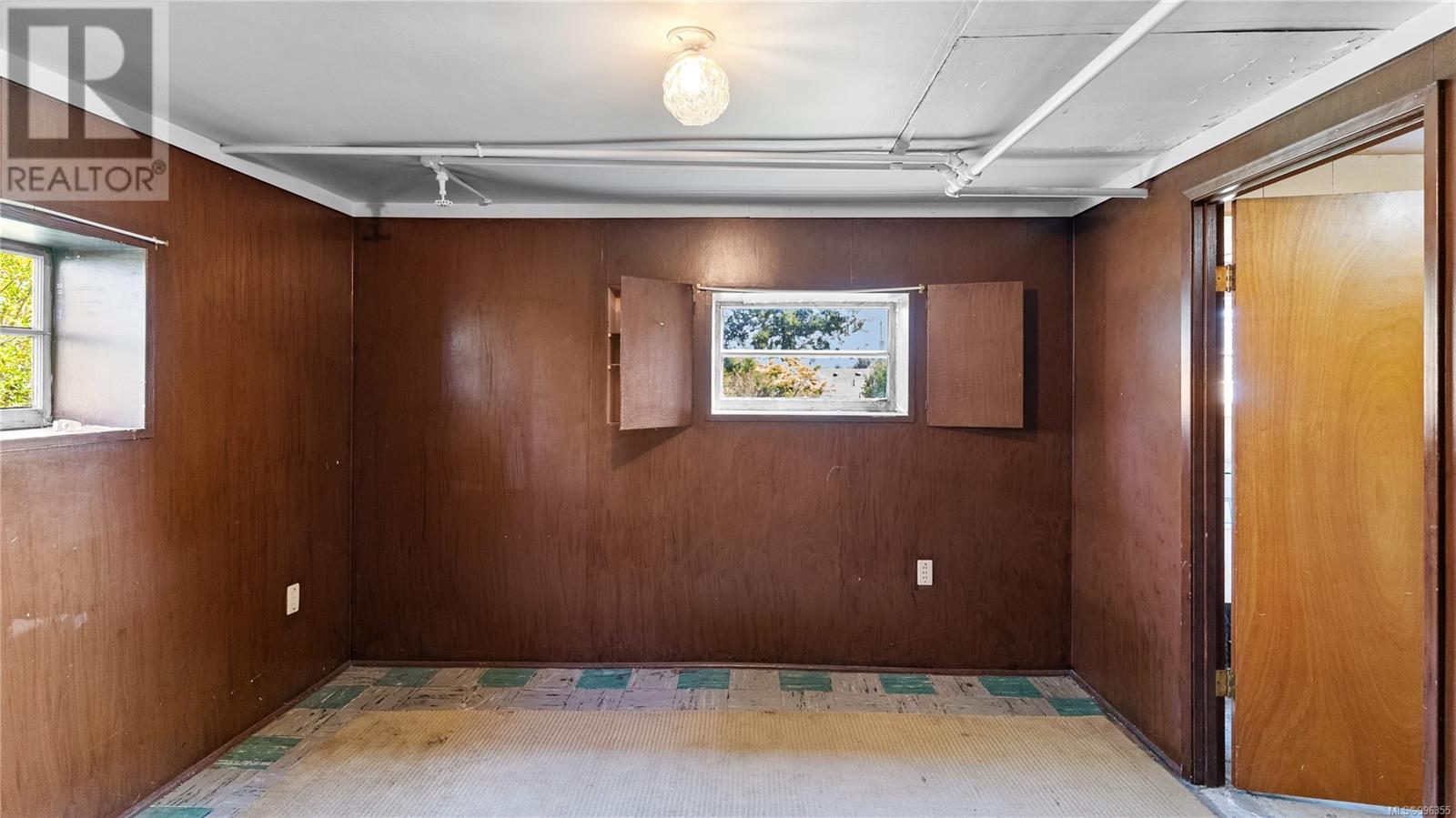 903 Shirley Rd, Esquimalt