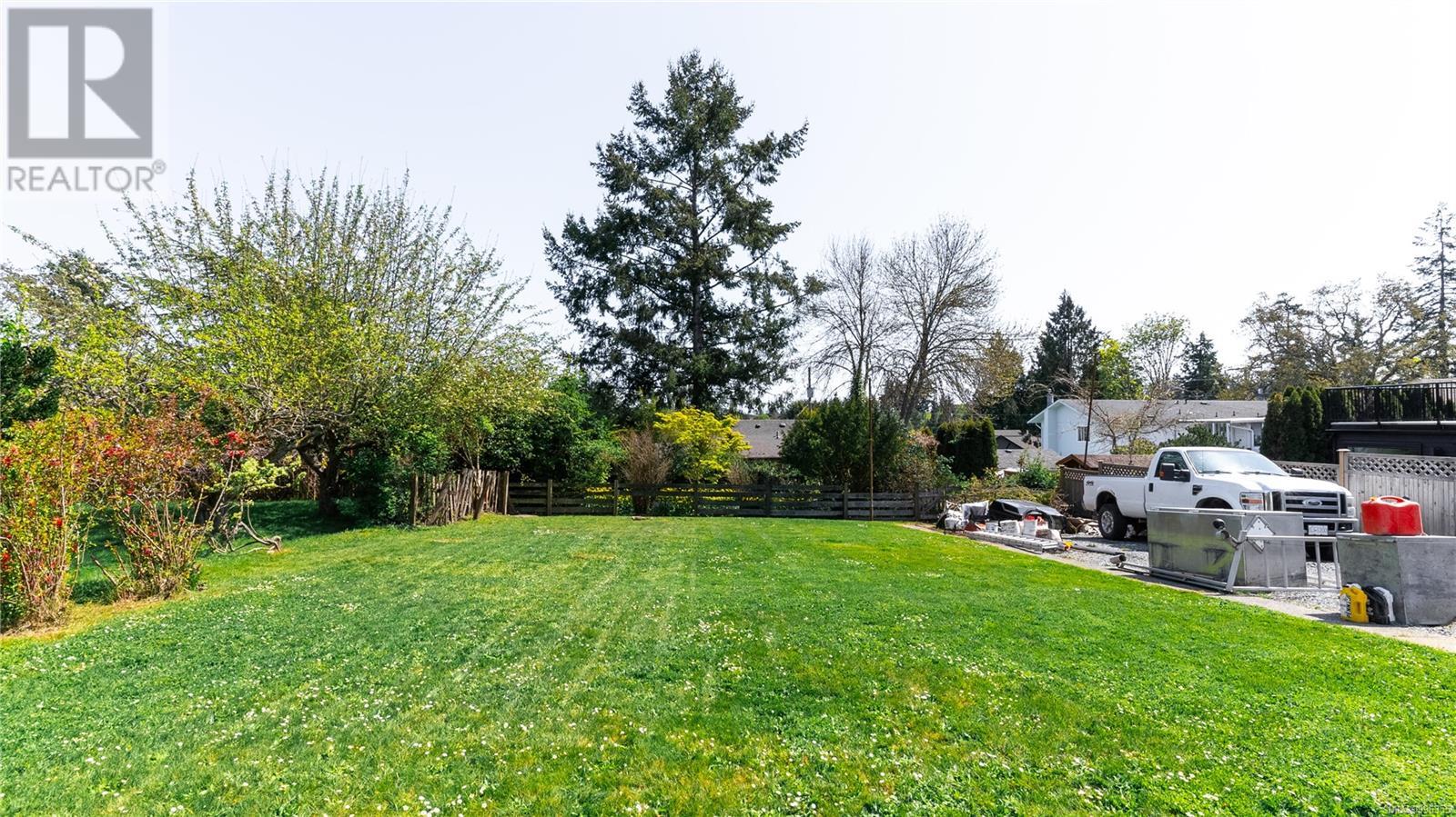 903 Shirley Rd, Esquimalt