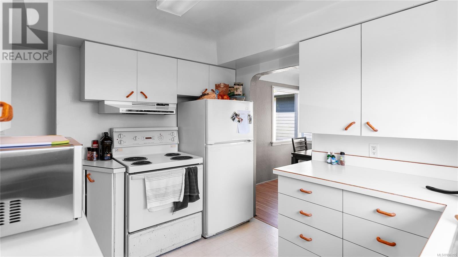 903 Shirley Rd, Esquimalt