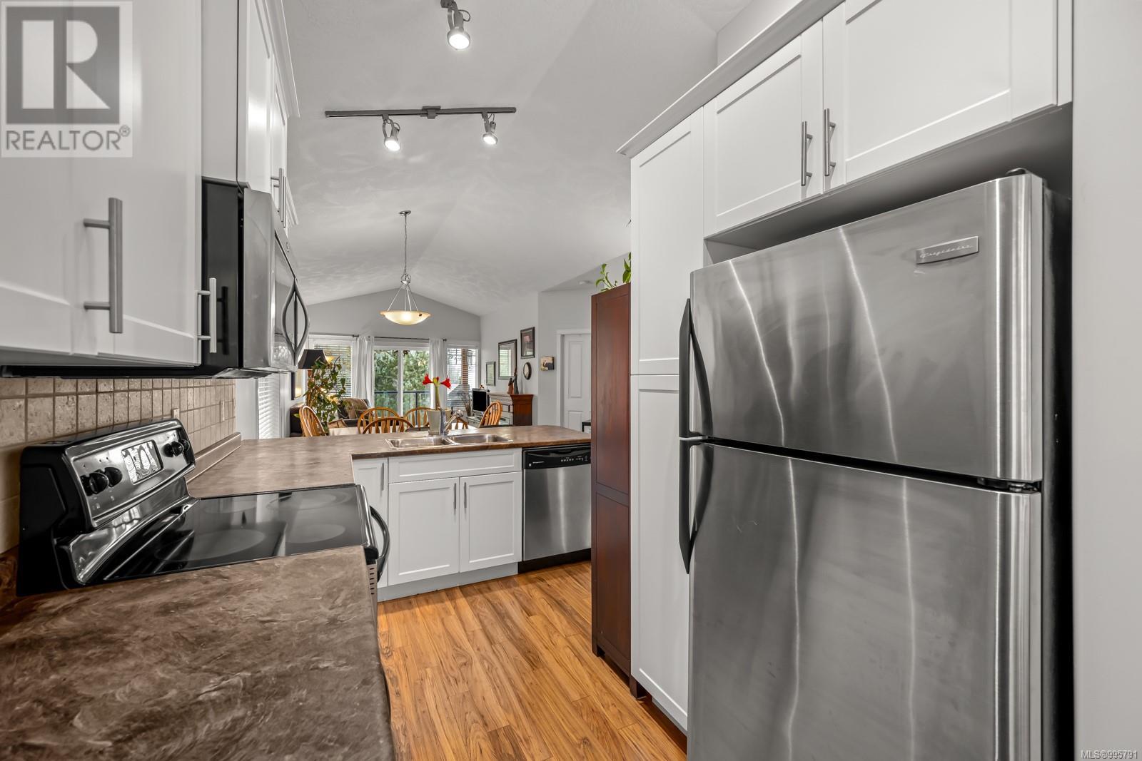 211 930 Braidwood Rd, Courtenay