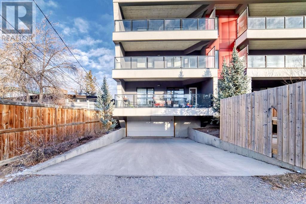 Single Family House Low rise for Sale in    Street SW Rosscarrock Calgary 