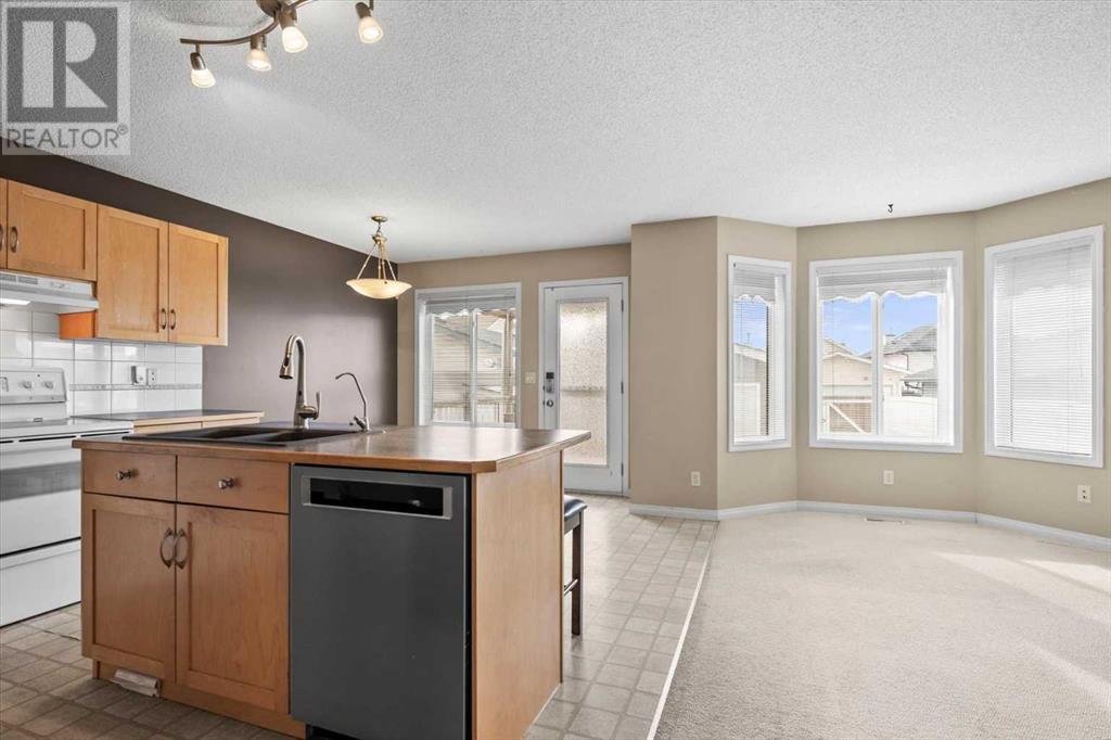 Single Family House for Sale in  Saddlemont Close NE Saddle Ridge Calgary 