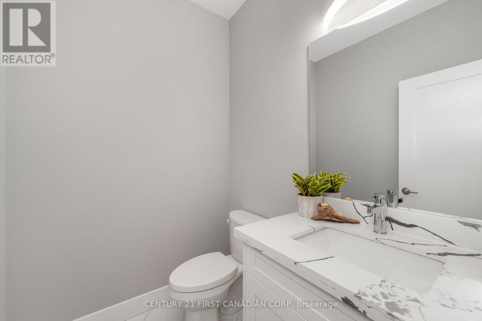 Photo 43 of 261 Stathis Boulevard, Sarnia ON