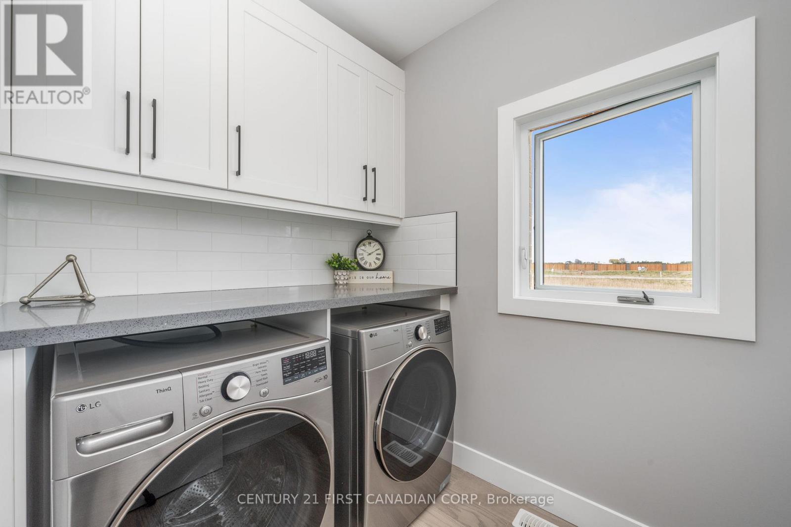 Photo 33 of 261 Stathis Boulevard, Sarnia ON