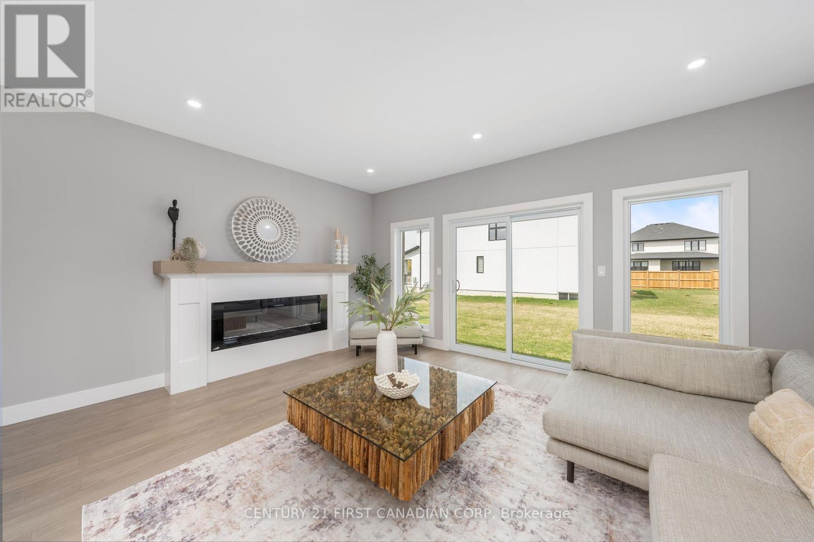 Photo 13 of 261 Stathis Boulevard, Sarnia ON