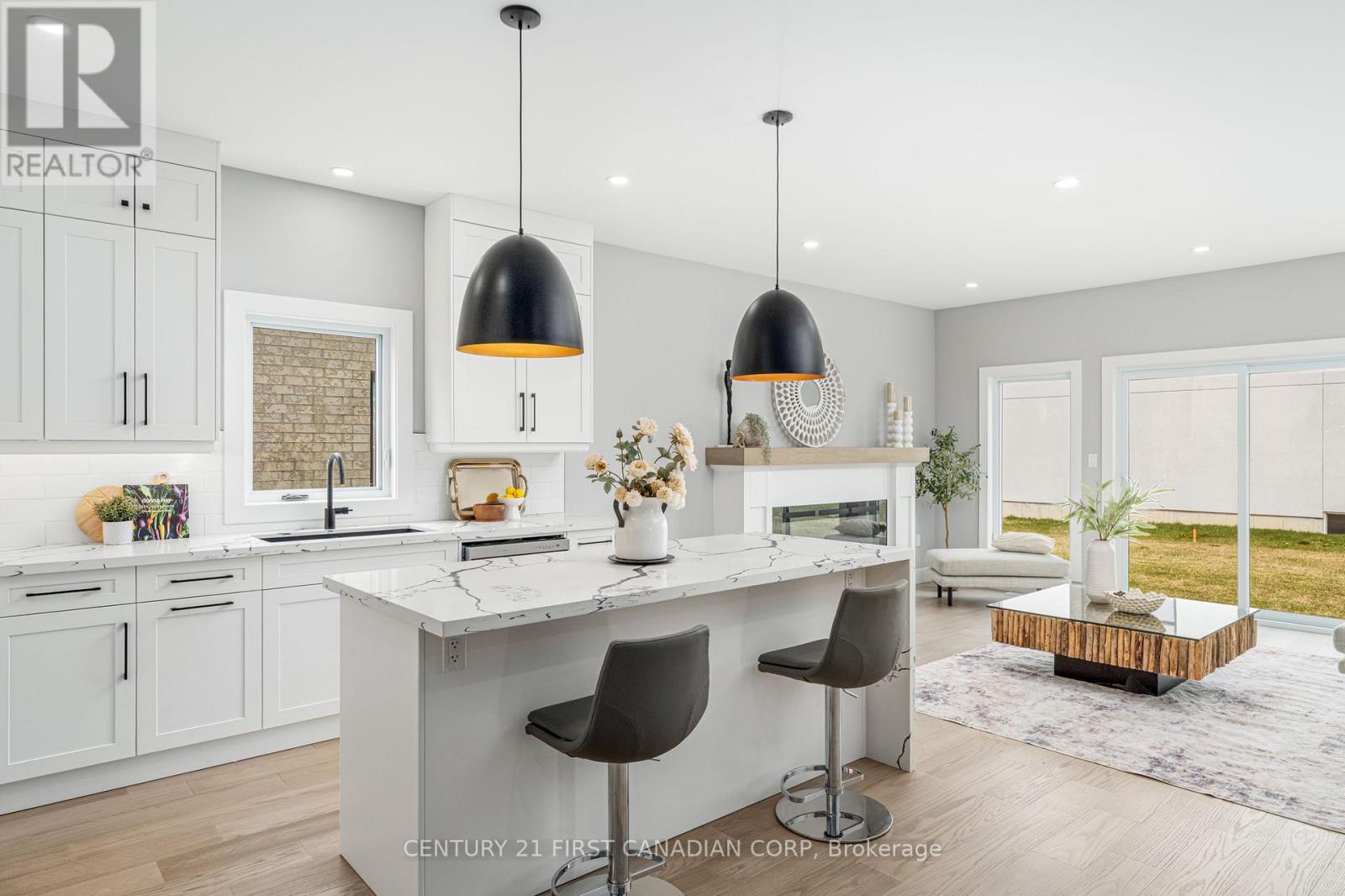 Photo 34 of 261 Stathis Boulevard, Sarnia ON