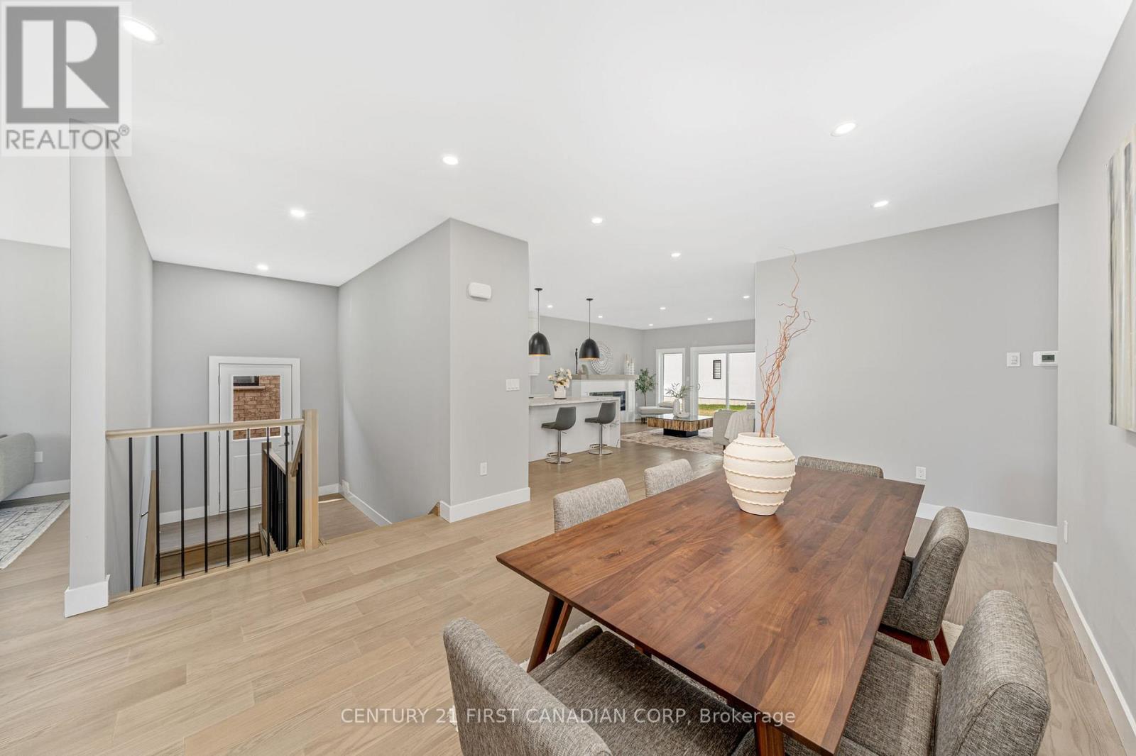 Photo 36 of 261 Stathis Boulevard, Sarnia ON