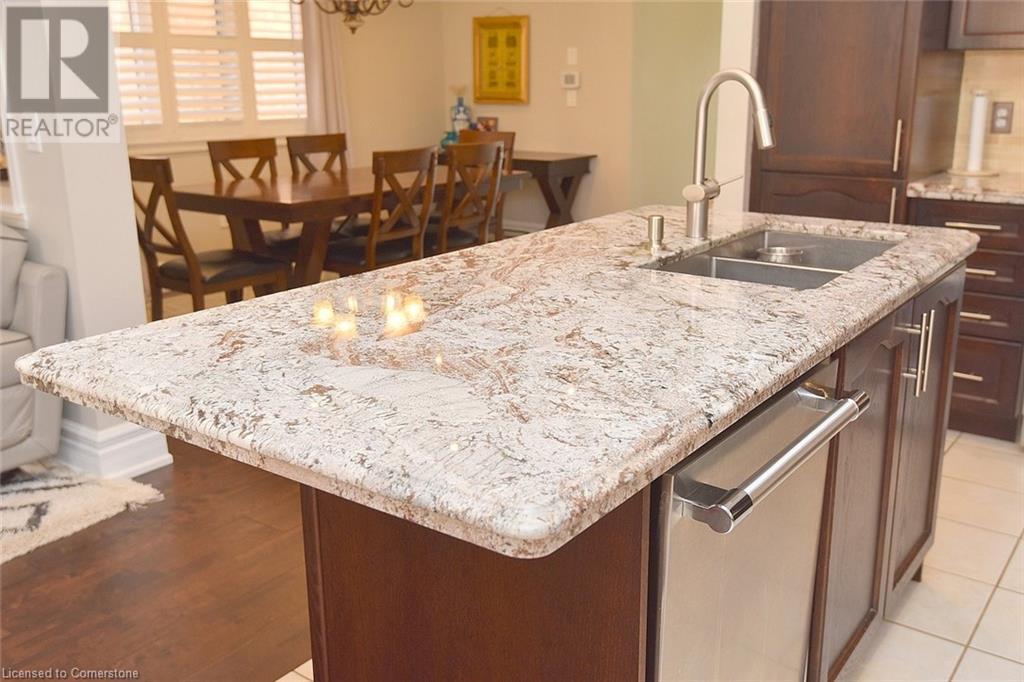 Photo 39 of 3321 Steeplechase Drive, Burlington ON