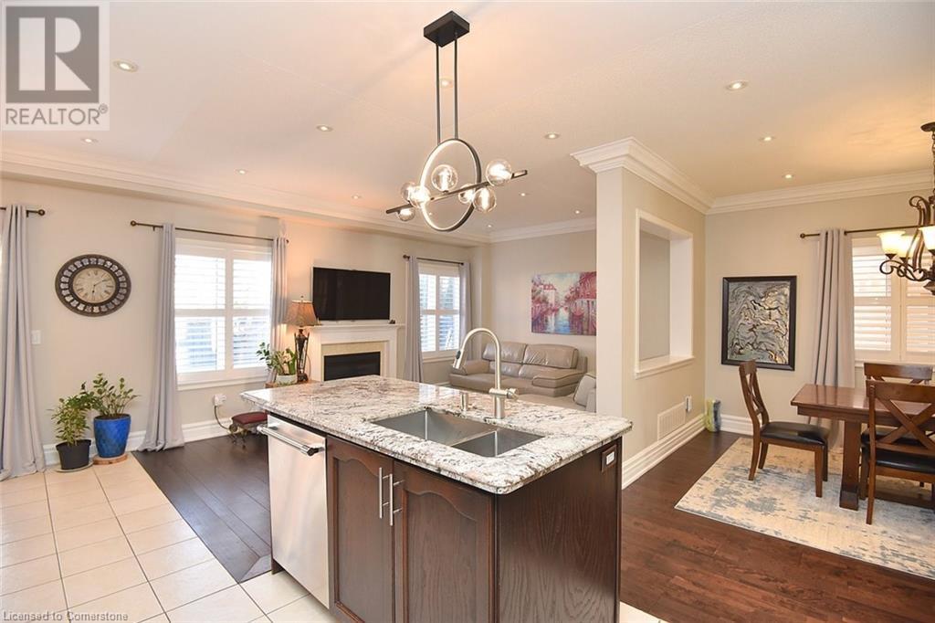 Photo 7 of 3321 Steeplechase Drive, Burlington ON