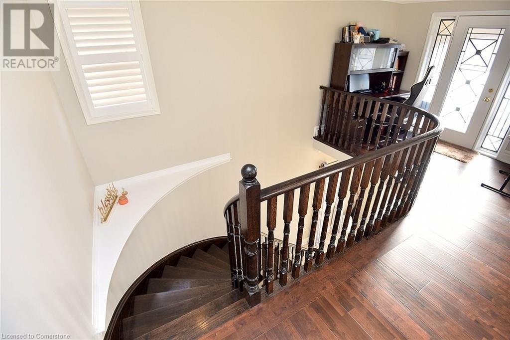 Photo 45 of 3321 Steeplechase Drive, Burlington ON