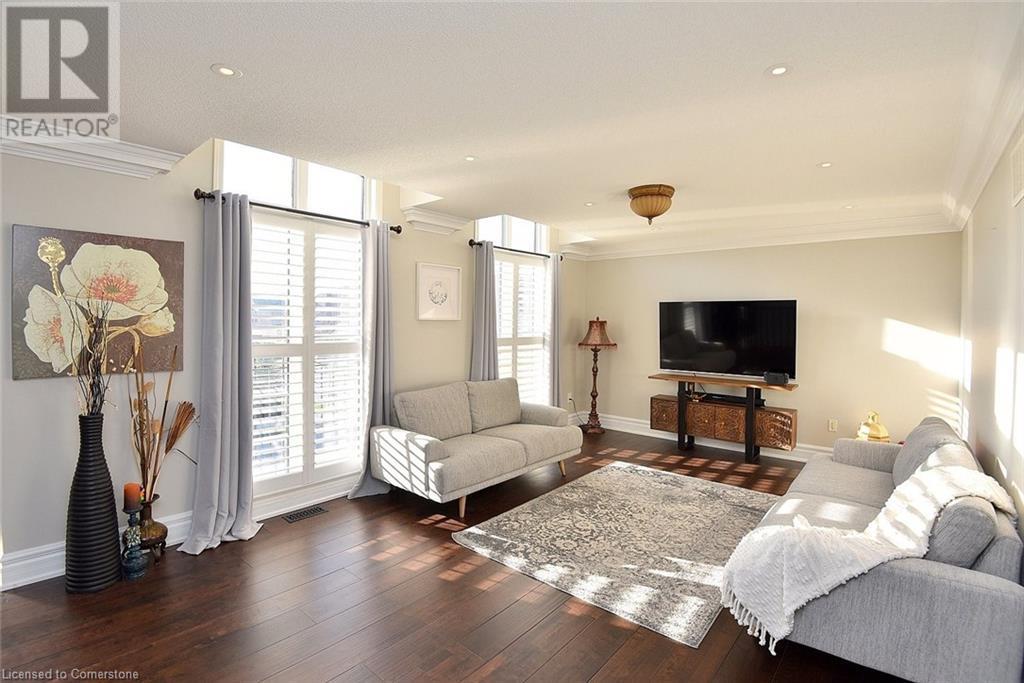Photo 32 of 3321 Steeplechase Drive, Burlington ON