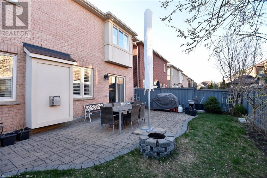 Photo 22 of 3321 Steeplechase Drive, Burlington ON