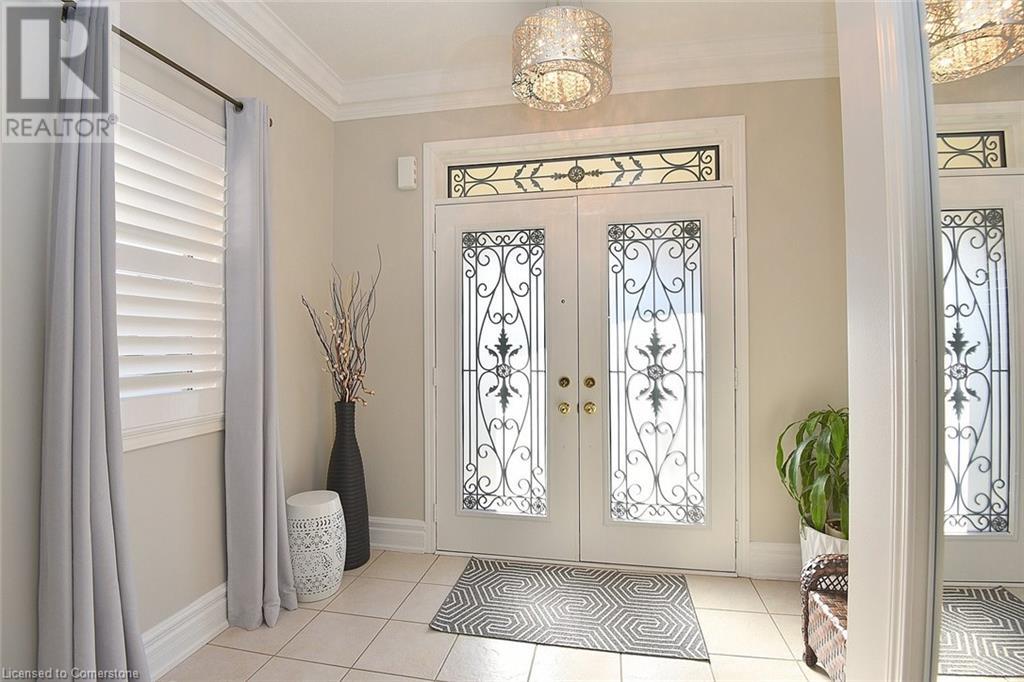 Photo 10 of 3321 Steeplechase Drive, Burlington ON