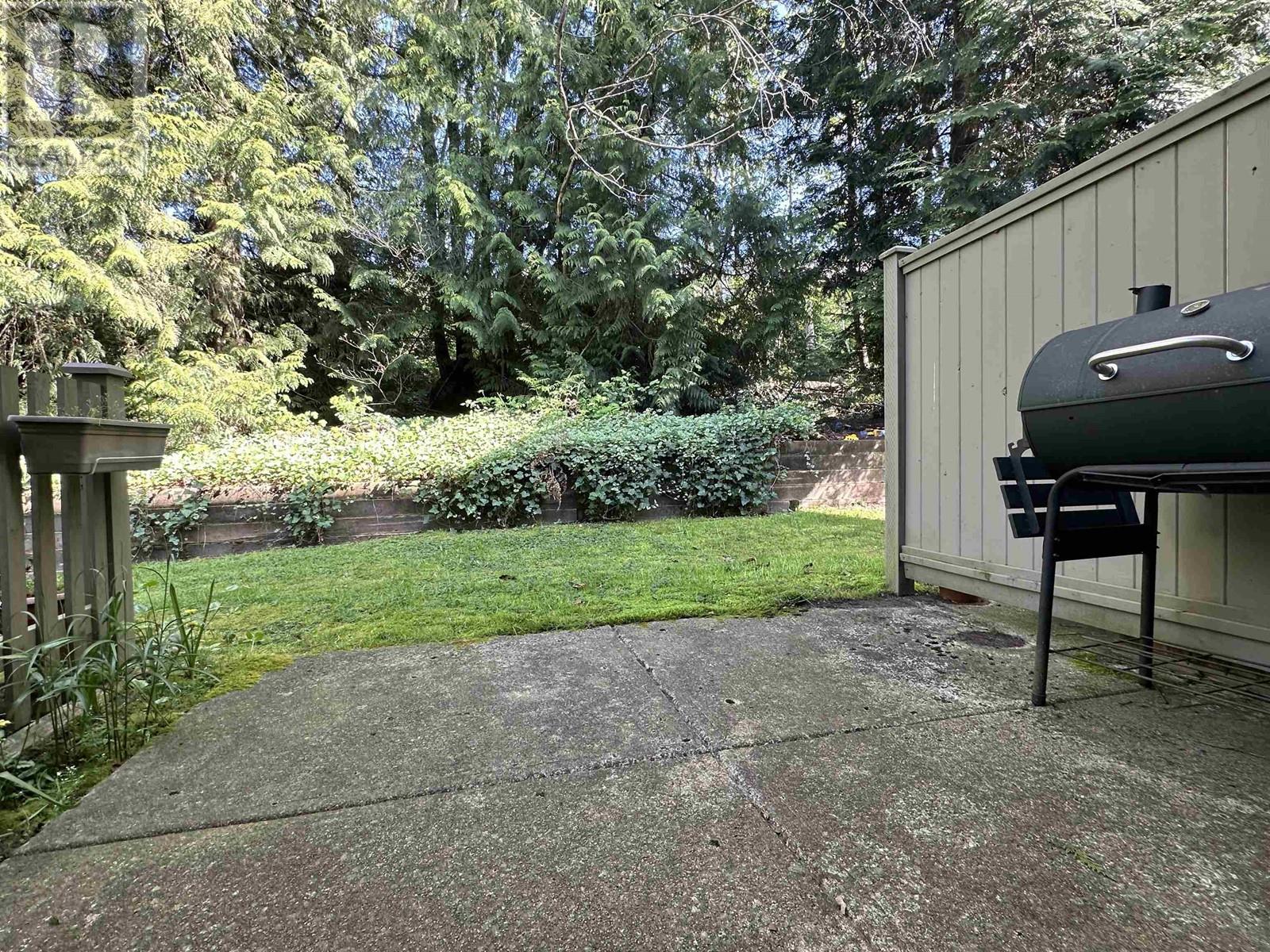 Photo 19 of 26 7500 Cumberland Street, Burnaby BC
