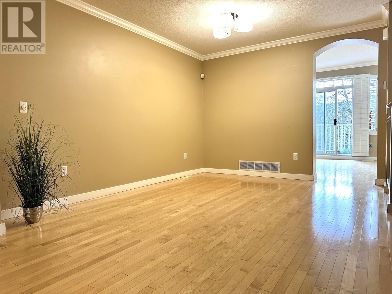 26 7500 CUMBERLAND STREET, Burnaby