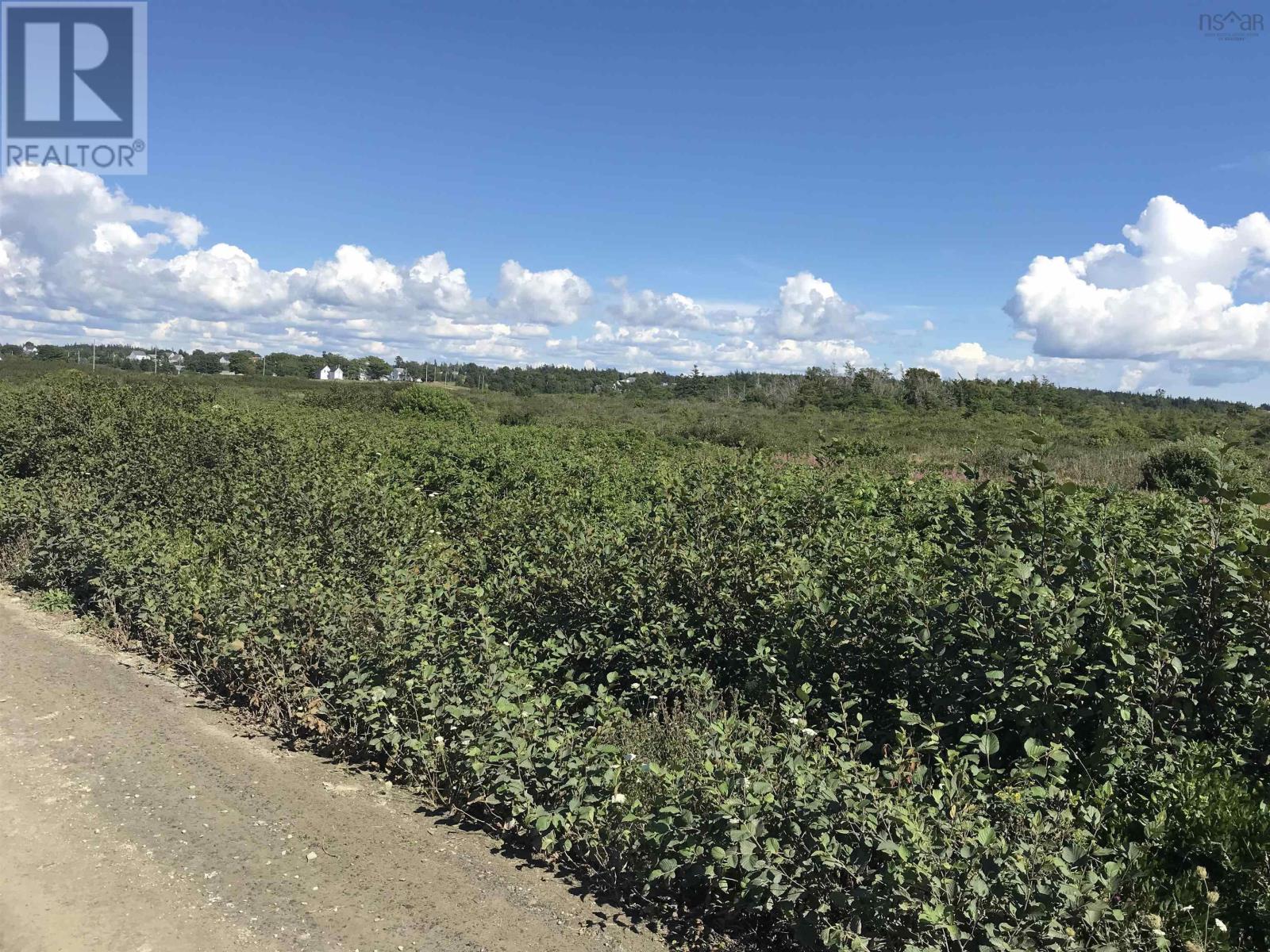 Property 14 of 18 of No 1 Highway