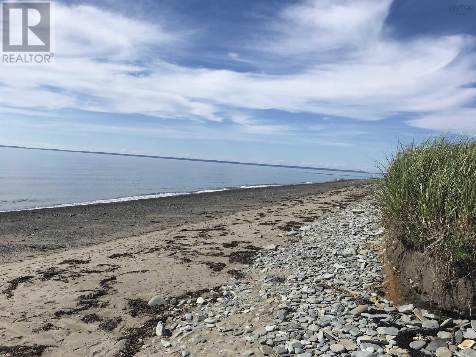 Property 5 of 18 of No 1 Highway