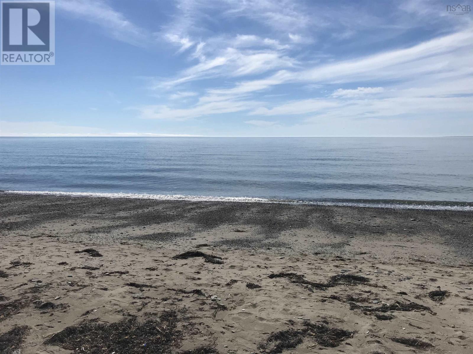 Property 4 of 18 of No 1 Highway