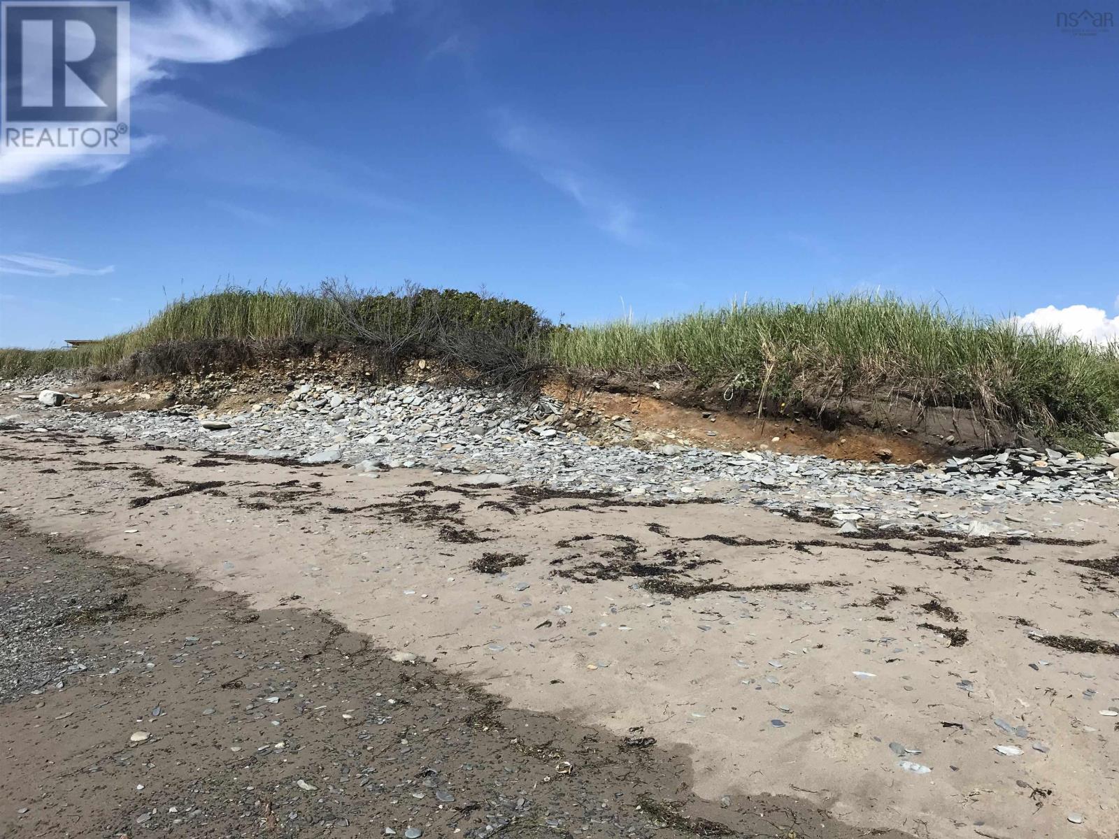 Property 8 of 18 of No 1 Highway