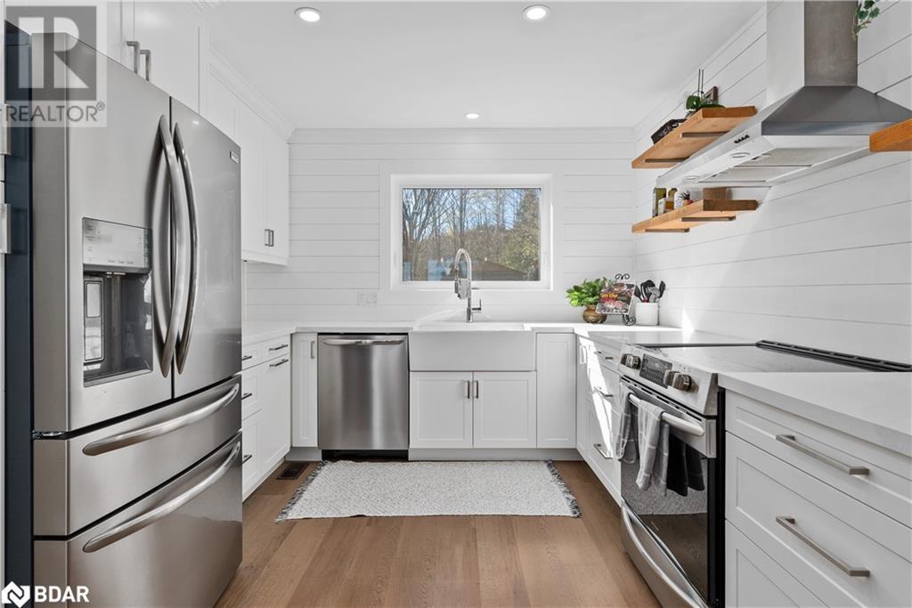 Photo 13 of 2371 Lakeshore Road E, Oromedonte ON