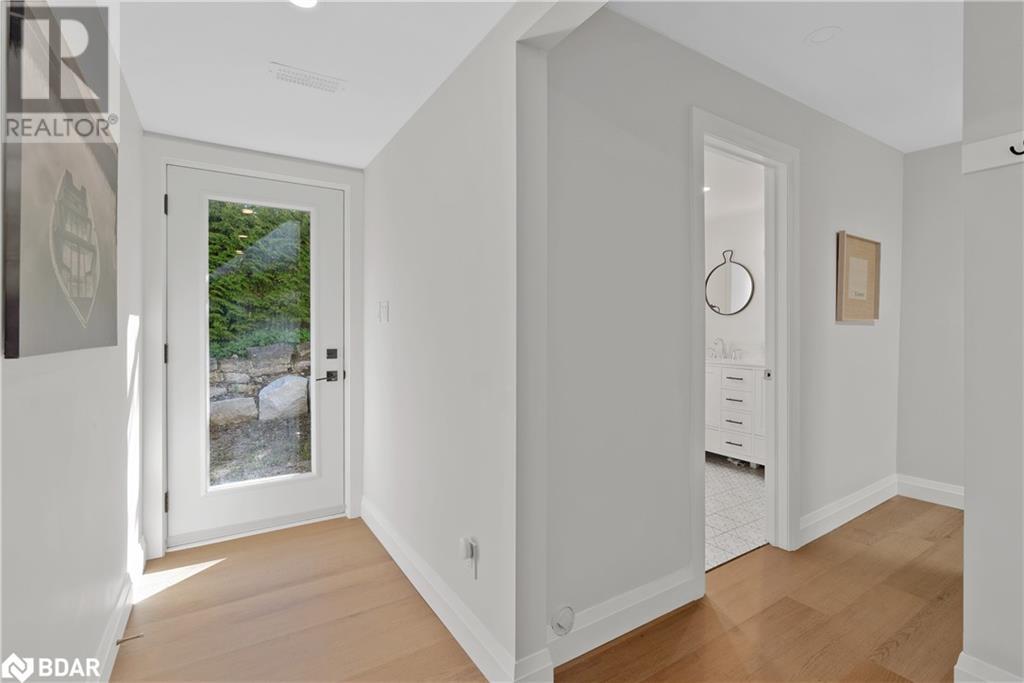 Photo 21 of 2371 Lakeshore Road E, Oromedonte ON
