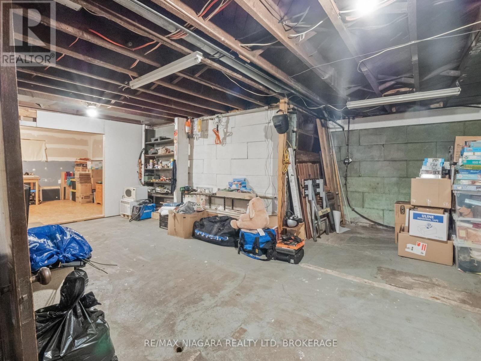 Photo 8 of 215 Phipps Street, Fort Erie ON