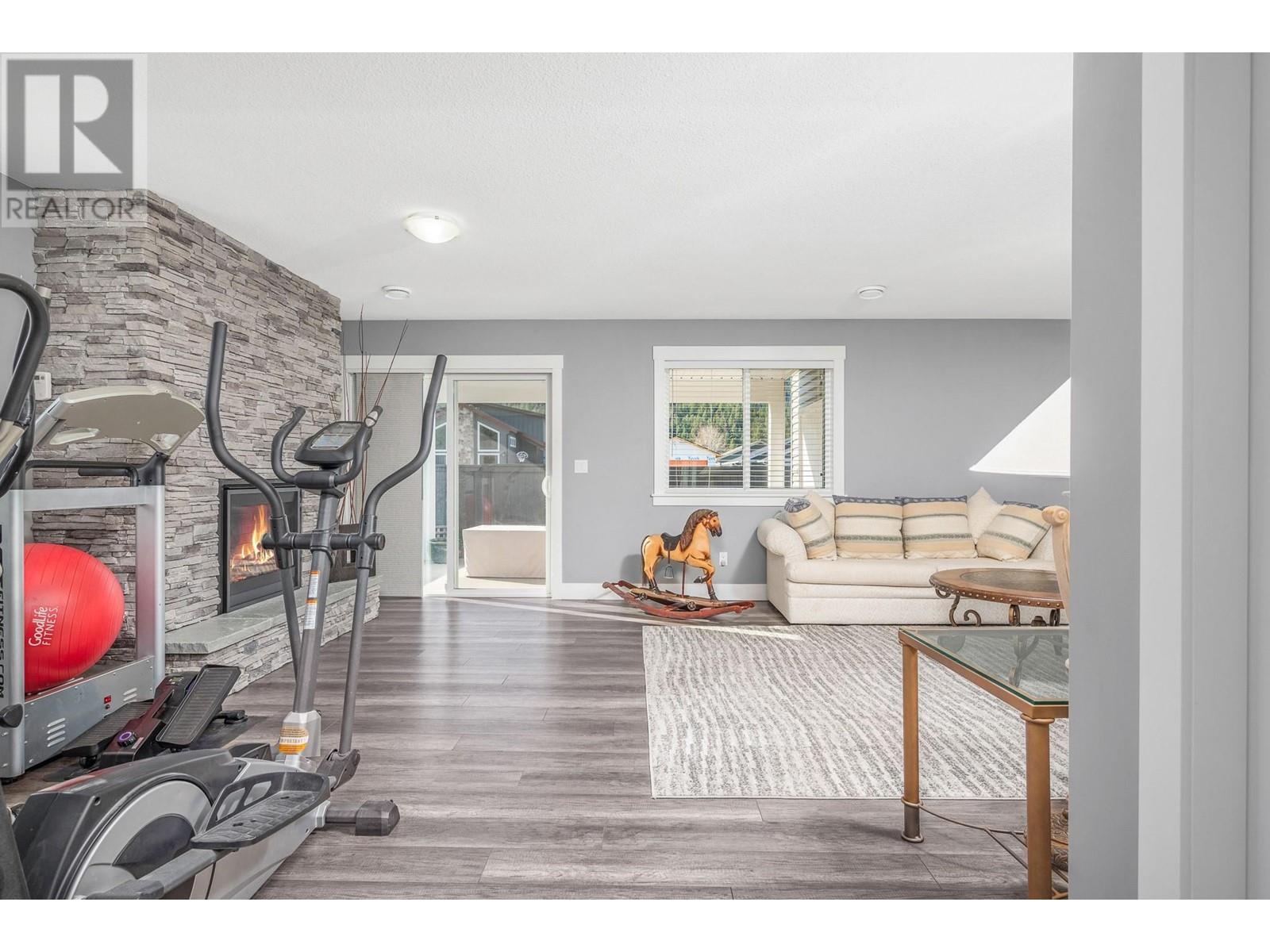  533 Loon Avenue, Vernon