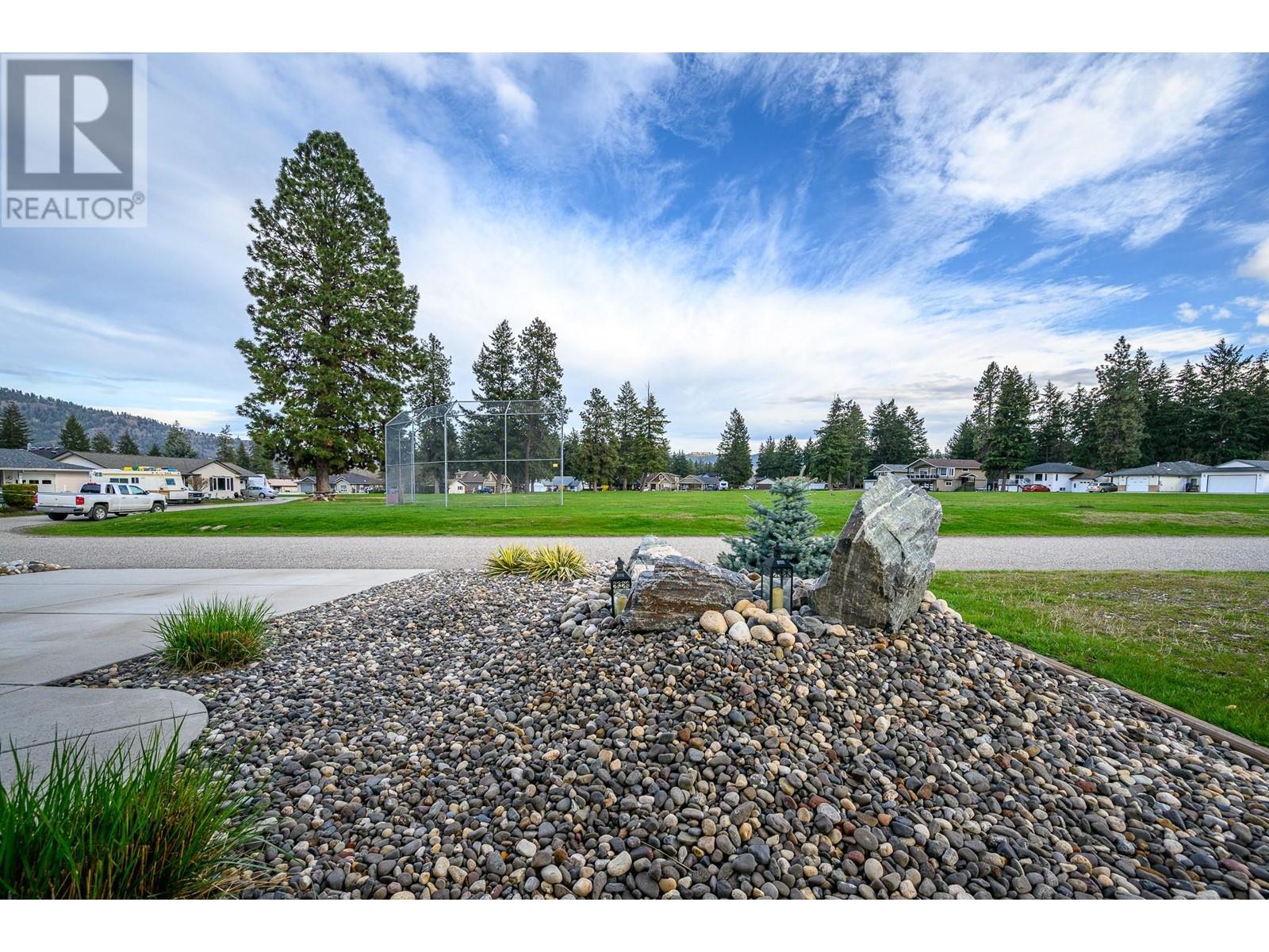  533 Loon Avenue, Vernon