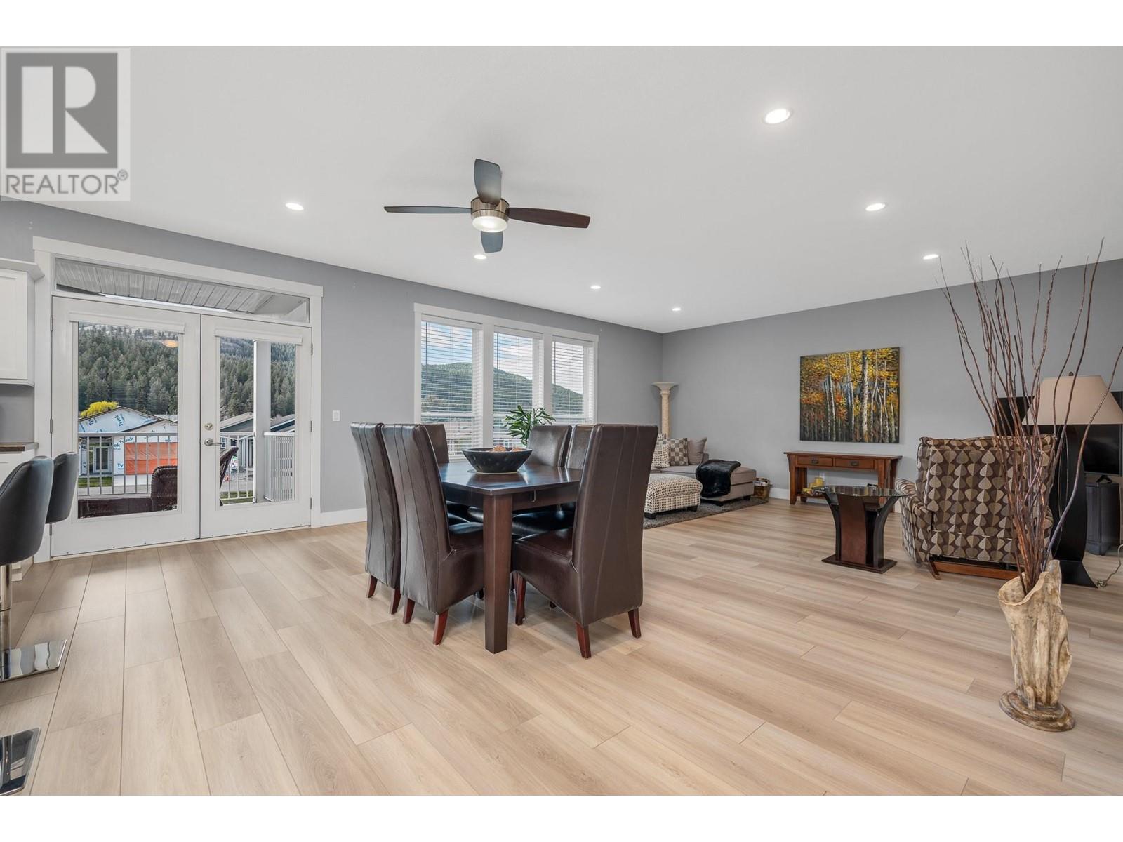  533 Loon Avenue, Vernon