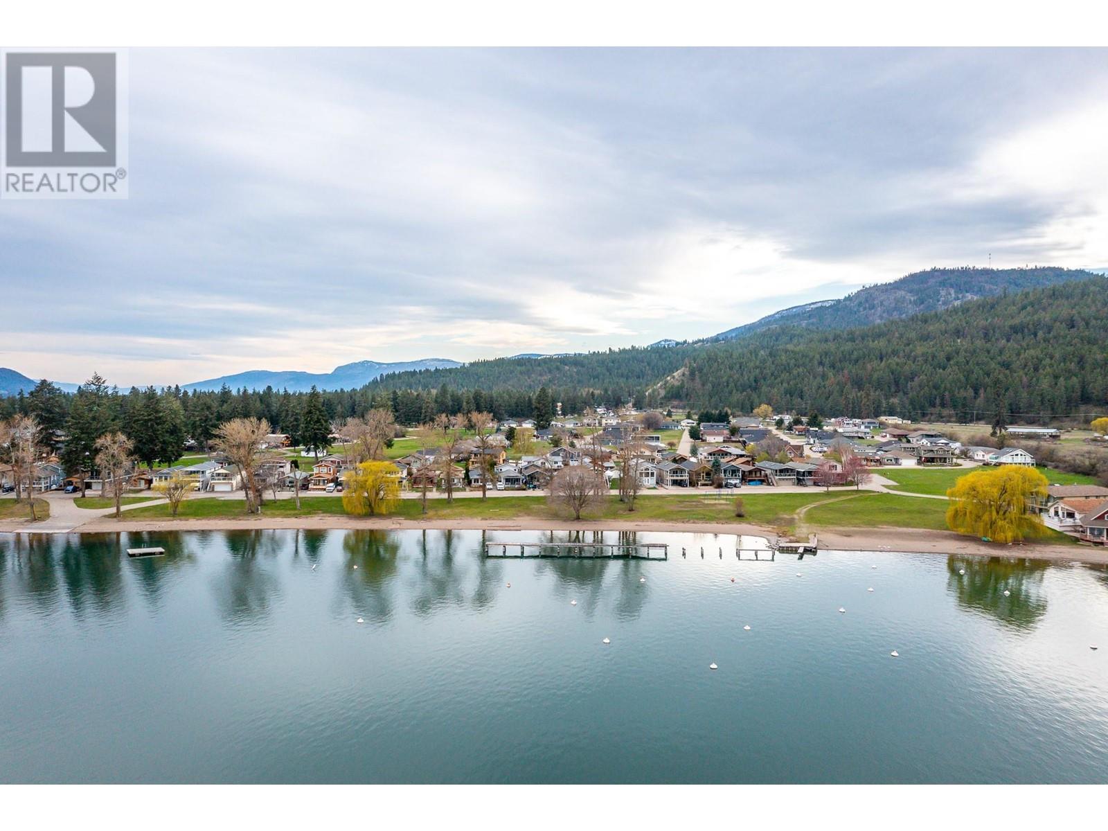  533 Loon Avenue, Vernon