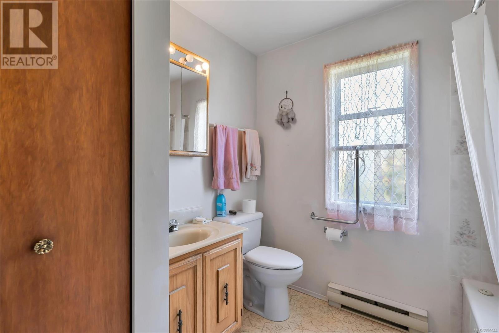  6787 Grant Road West, Sooke