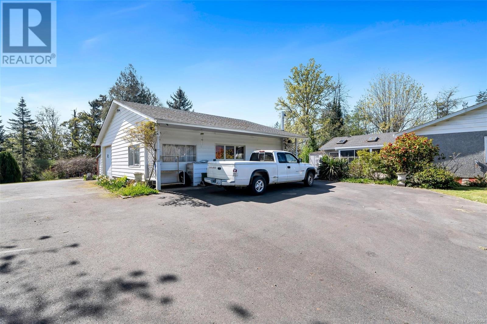  6787 Grant Road West, Sooke