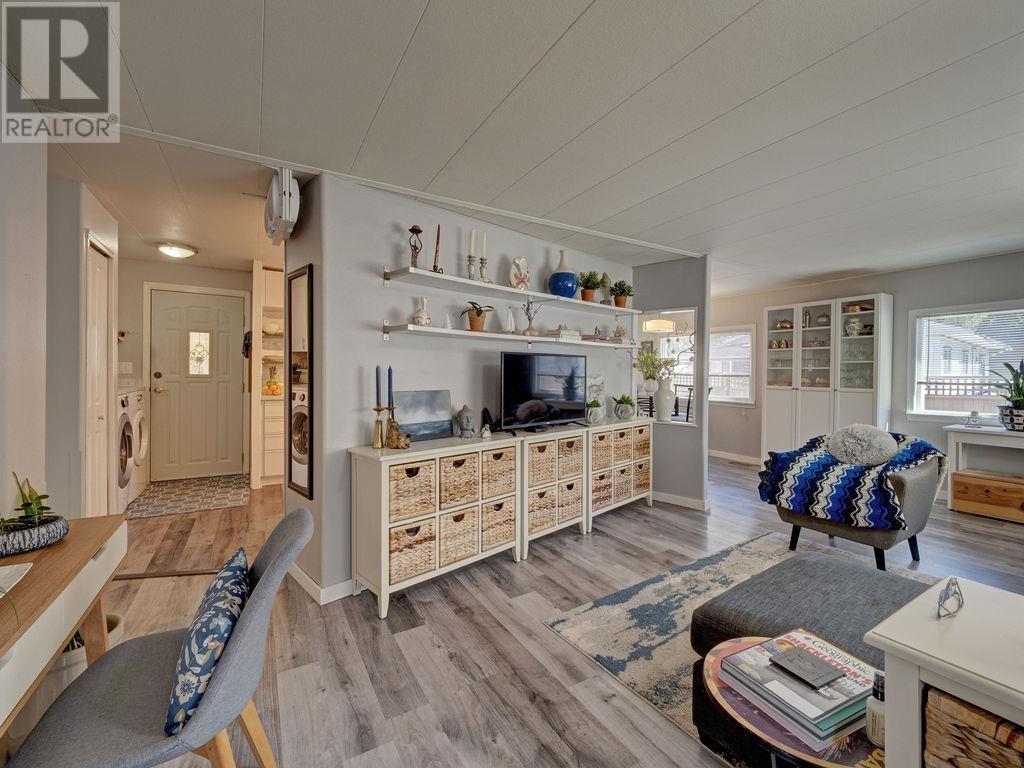 4516 HUPIT STREET, Sechelt