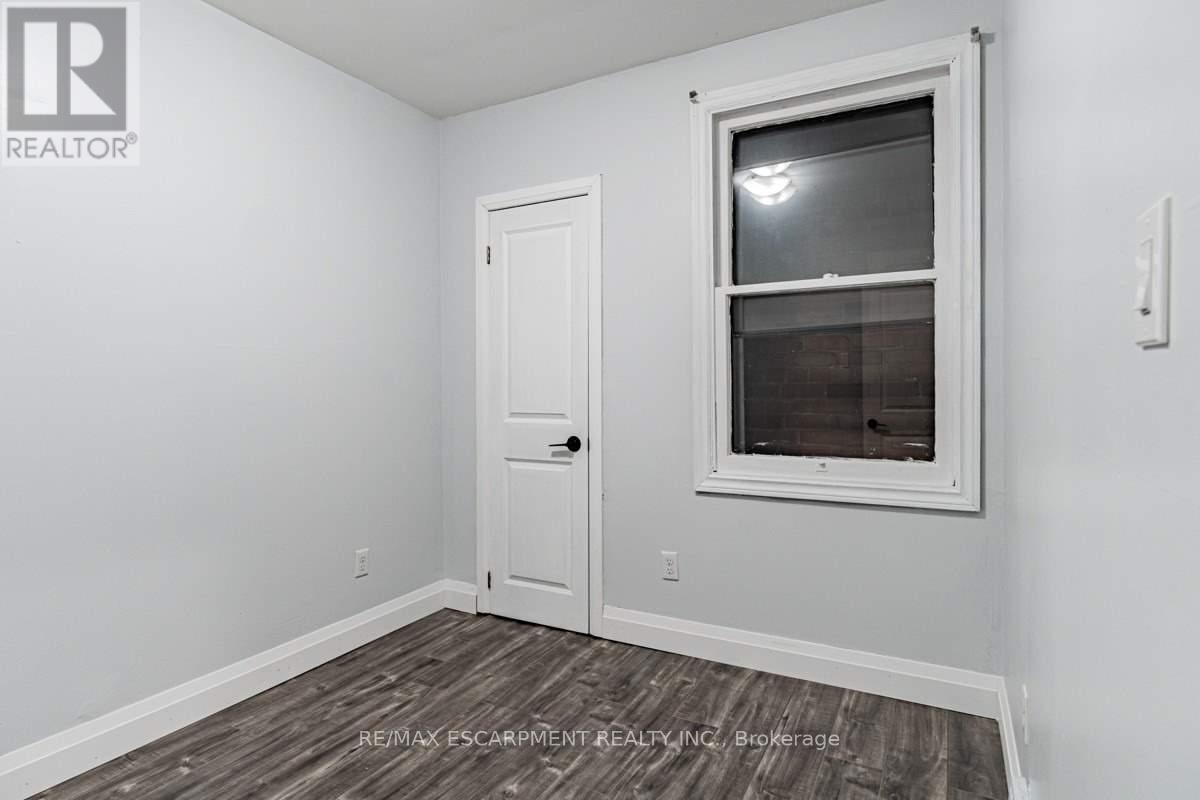 Photo 9 of 1439 Main Street E, Hamilton ON