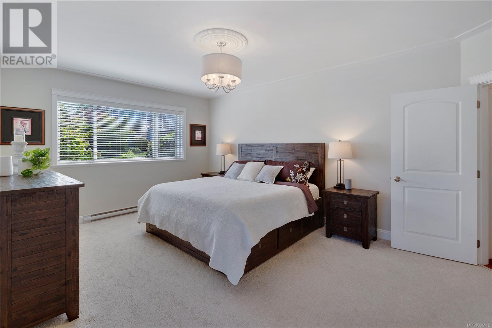  4994 La Quinta Place, Saanich