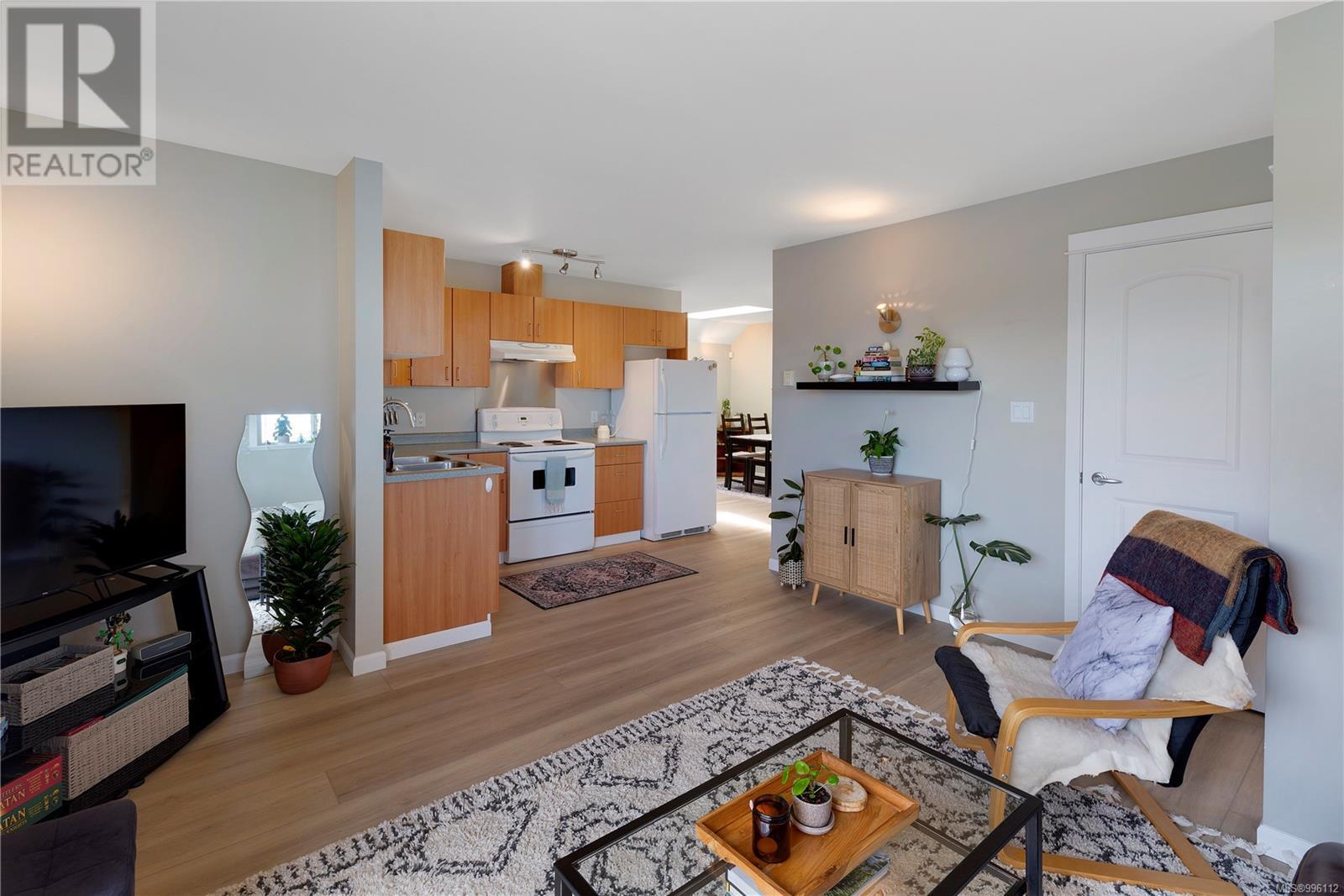  4994 La Quinta Place, Saanich