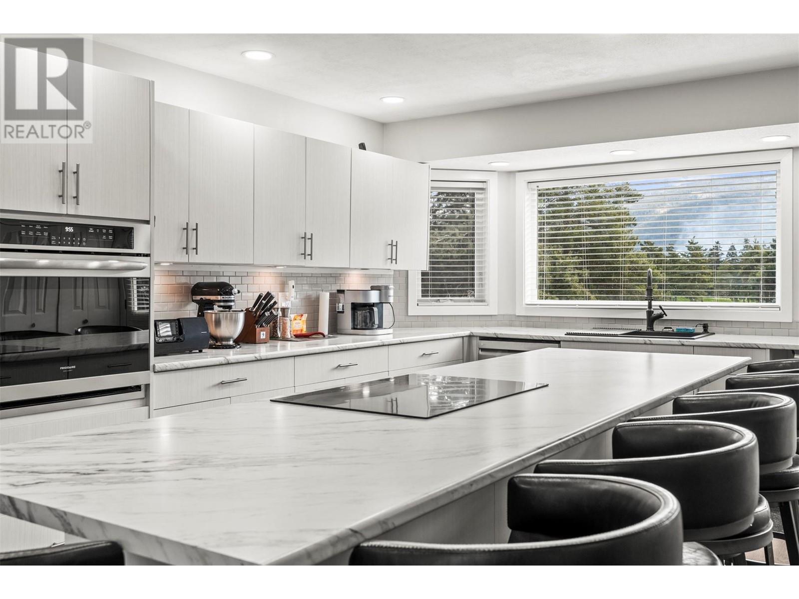 2260 Okanagan Street, Armstrong