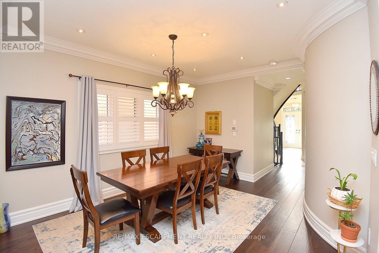 Photo 20 of 3321 Steeplechase Drive, Burlington ON