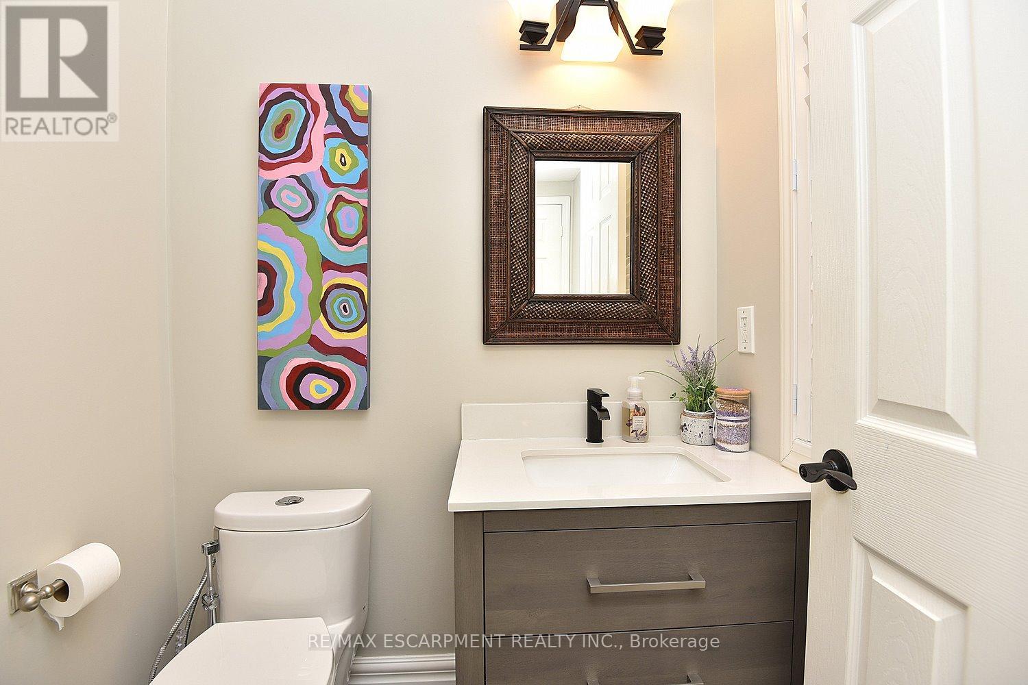 Photo 47 of 3321 Steeplechase Drive, Burlington ON