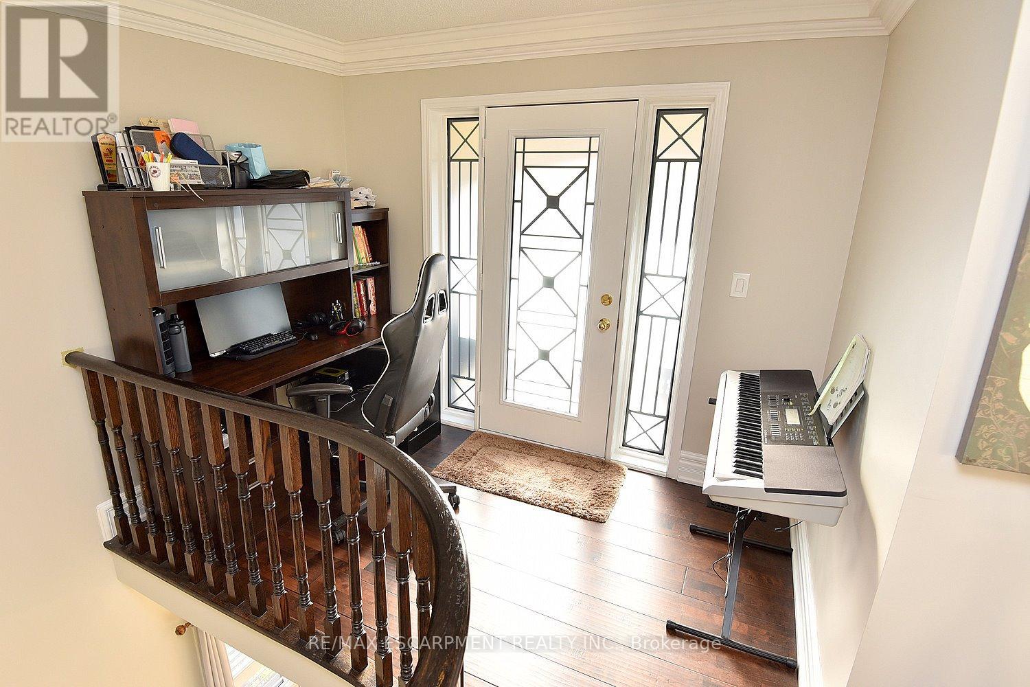 Photo 41 of 3321 Steeplechase Drive, Burlington ON