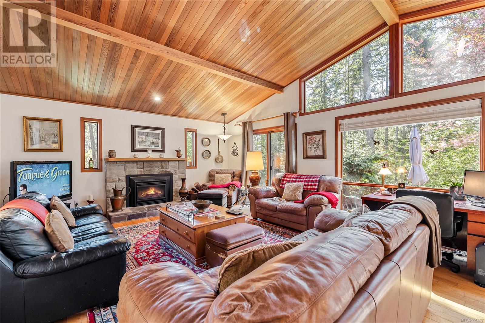 112 Cairns Pl, Salt Spring