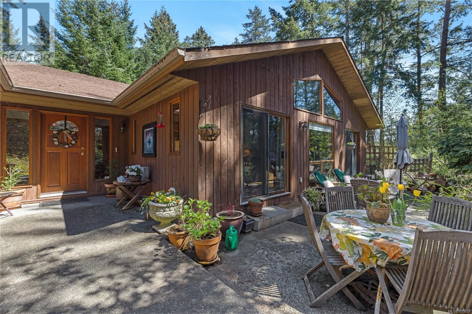 112 Cairns Pl, Salt Spring